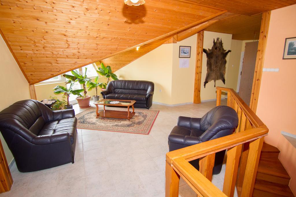 Villa Hedi Dunakiliti Dış mekan fotoğraf