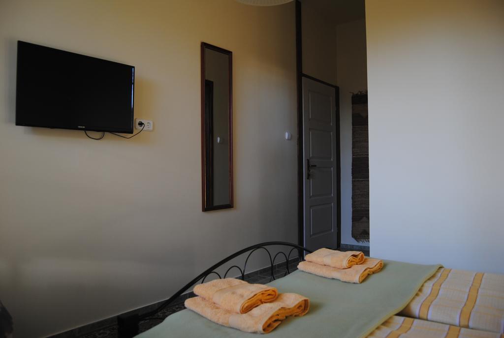 Villa Hedi Dunakiliti Dış mekan fotoğraf