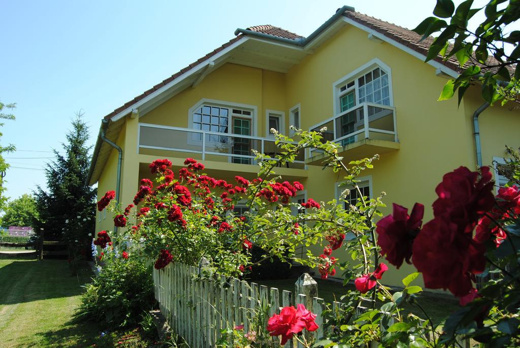 Villa Hedi Dunakiliti Dış mekan fotoğraf