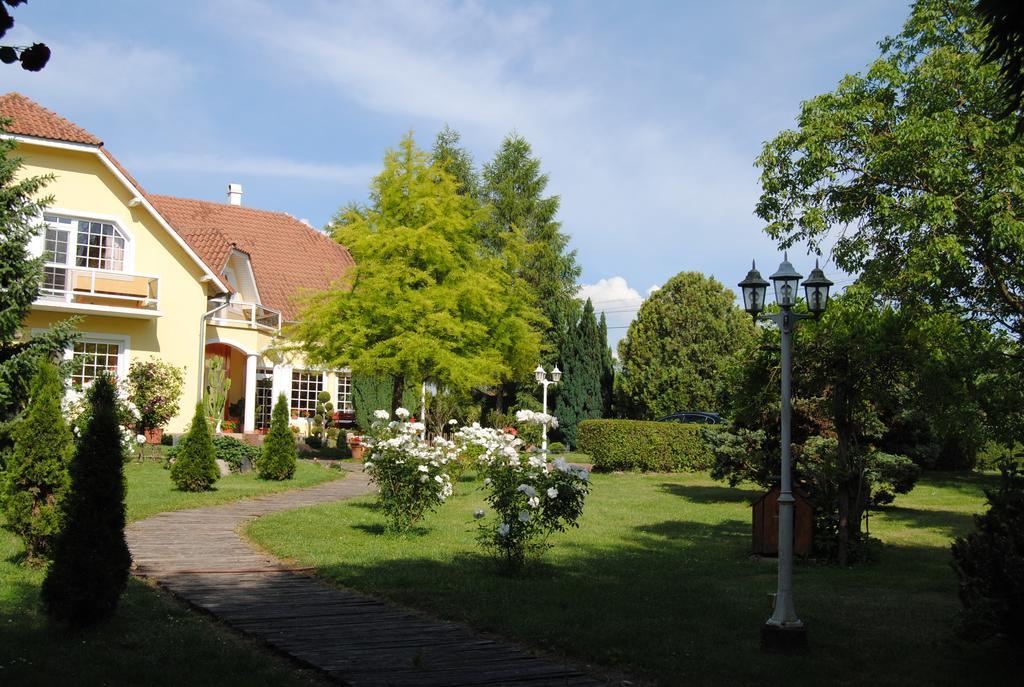 Villa Hedi Dunakiliti Dış mekan fotoğraf