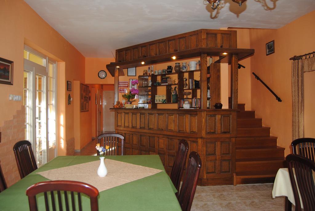 Villa Hedi Dunakiliti Dış mekan fotoğraf